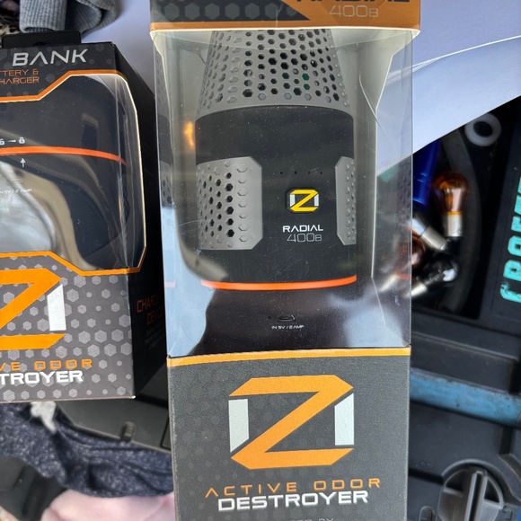 ScentLok® OZ Radial Ozone Generator + Power Bank - Picture 2 of 8